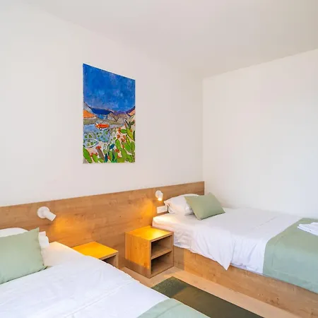 Soline Rocks Resort Mlini