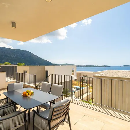 Üdülőközpont Soline Rocks 5*