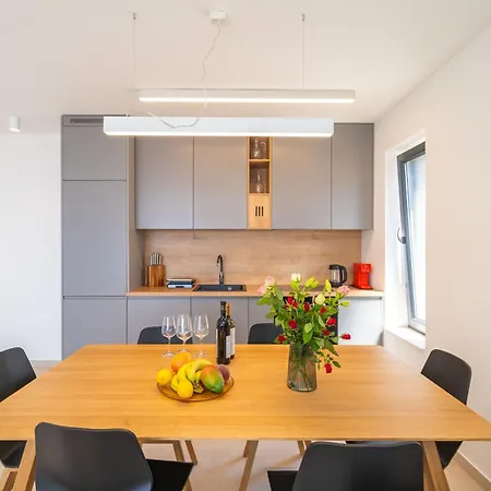 Soline Rocks Resort Mlini